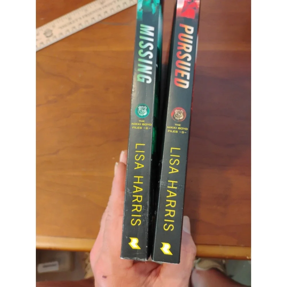 Missing/Pursued 2 (The Nikki‎ Boyd Files) Pair- Paperback Harris, Lisa - GOOD
